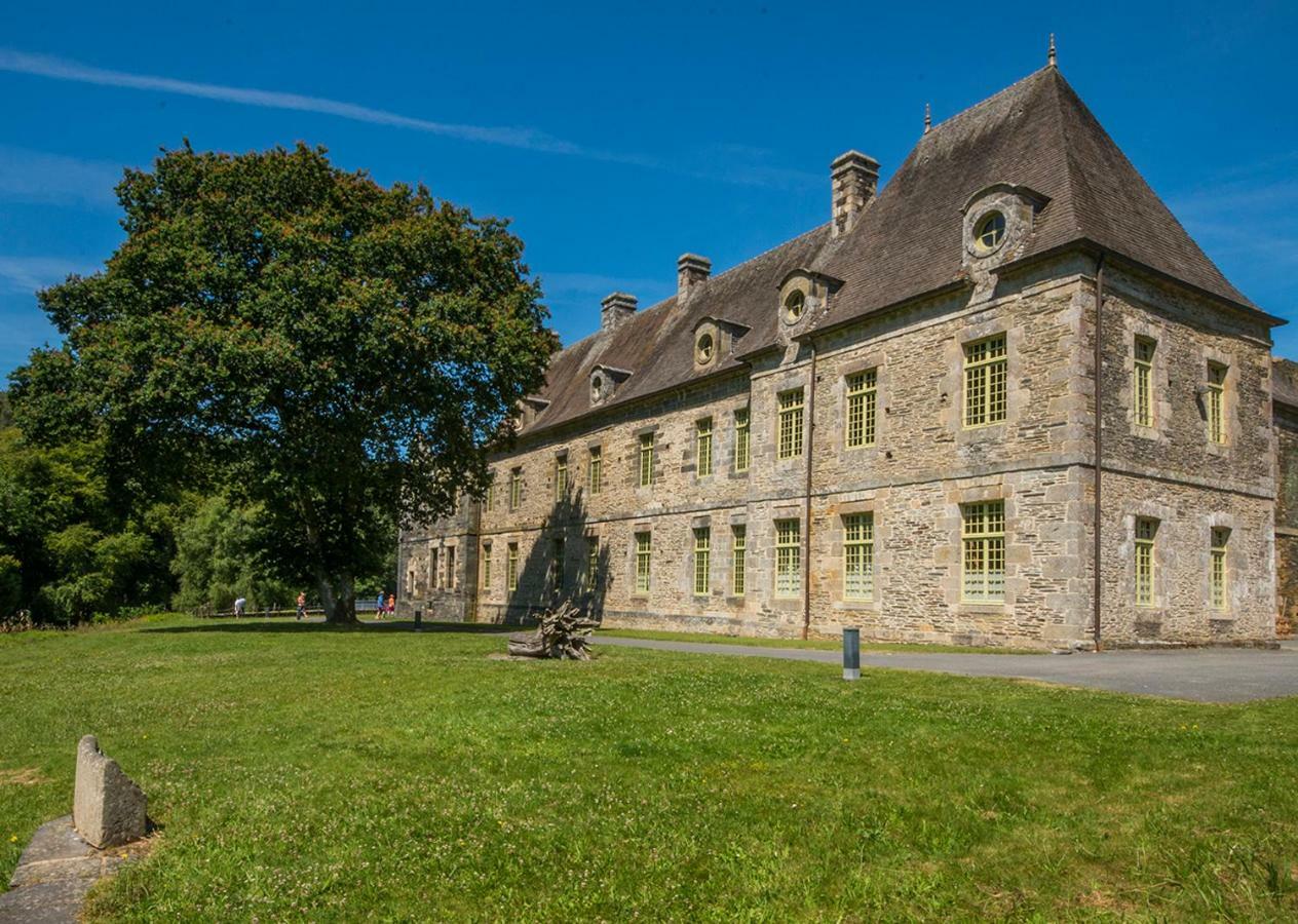 Auberge Le Canard Qui Rit Plélauff Eksteriør billede