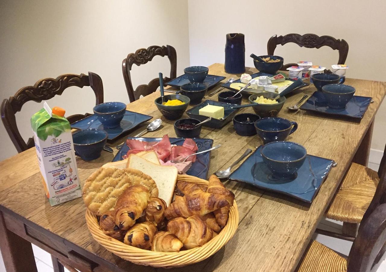 Auberge Le Canard Qui Rit Plélauff Eksteriør billede